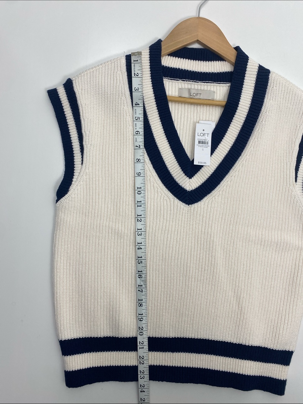 LOFT Sweater - Picture 7 of 7